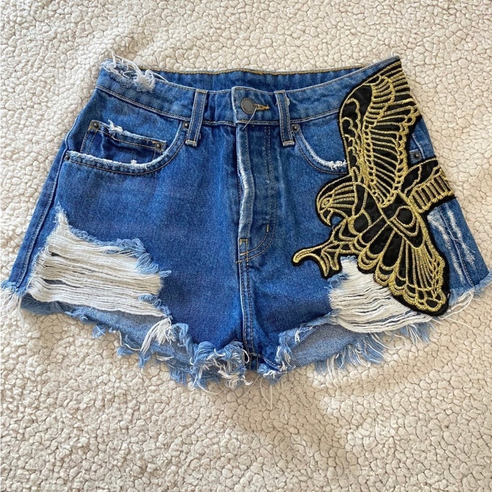 Carmar Jean Shorts with gold eagle size 25